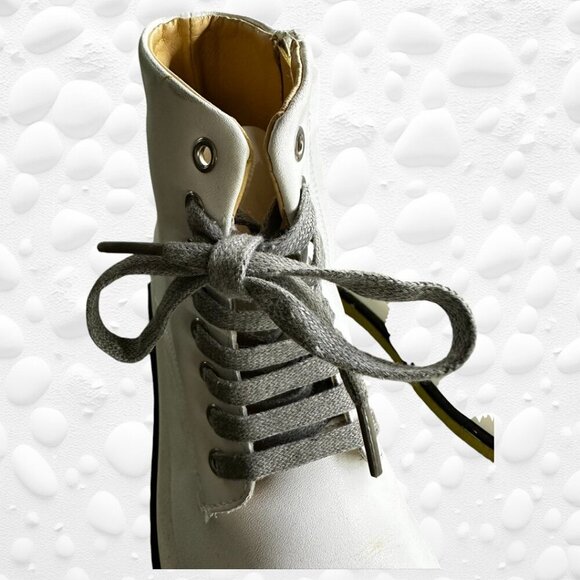 White Faux Leather Boots Size 8 - Picture 6 of 9